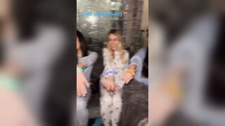 Pigiama party italiane onlyfans