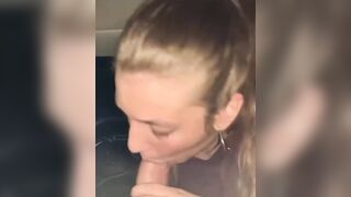 Bocchino fidanzata in macchina