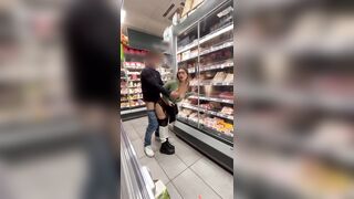 Shinr4 pompino e scopata al supermercato OF