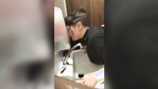 Avevi voglia di cazzo cagna? Si lo voglio sentire dentro tutto! Amore scopami