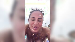 Paola in topless che belle tettone