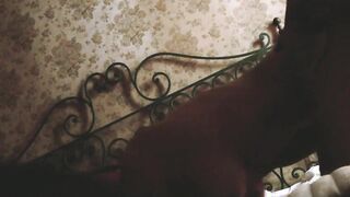 Scopo mia moglie nella camera dei suoceri