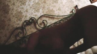 Scopo mia moglie nella camera dei suoceri