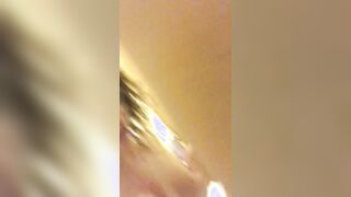 Amatoriale moglie sborrata sulle tette