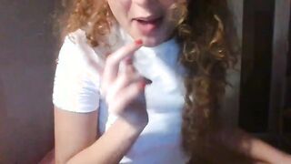 Ho i peli della fica ricci non sono lisci - Ragazza italiana mostra la topa