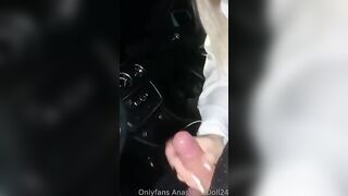 Fidanzata bionda italiana pompino e scopata sul cofano della macchina OF