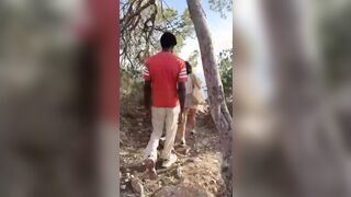 Moglie italiana prova il grosso cazzo nero all'aperto