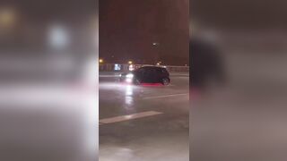 Una volta andavano di moda i led sotto la macchina oggi vanno di moda i led nel culo