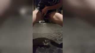 Pissing a Roma italiana porca