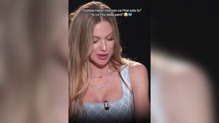 Taylor Mega - Ho una figa bellissima se vieni in camerino te la faccio vedere