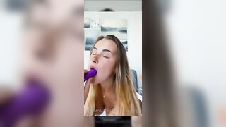 Bondina italiana abbronzata con le tettone si msturba in live of