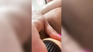 Pensando a tutti i cazzi che dovrò succhiare per farti godere amore