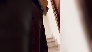 Ragazze o pagate l'affitto o prendete tutte e 2 sto cazzone