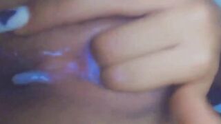 Ditalinoa due dita che orgasmo