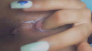 Ditalinoa due dita che orgasmo