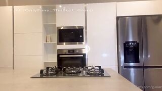 Shelena e amica scopata lesbo in cucina