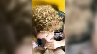 Pompino moglie bionda italiana ricciolina