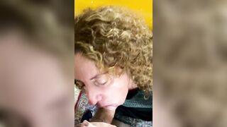 Pompino moglie bionda italiana ricciolina