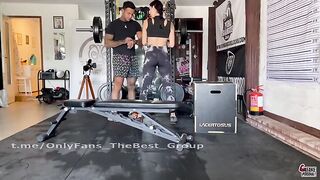 Ragazza italiana sfondata in palestra durante l'allenamento da tatuato