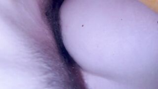 Riempio con gioia la fica pelosa di Claudia