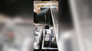 Il culo perfetto di una barista italiana