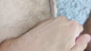 Scopo e sborro in bocca alla mia fidanzata mentre parla al telefono con sua madre