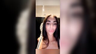 Mi piace fare la maiala sono tutta bagnata OF