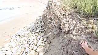 Moglie italiana tettona scopata a pecora in spiaggia nudista