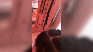 Pompino allo specchio giovane fidanzata tettona