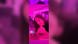 Succhio il cazzo e penso a te