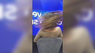 Vittoria upskirt sexy in trasmissione