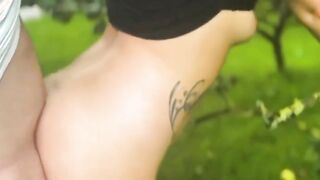 Scopata veloce all'aperto coppia italiana esibizionista