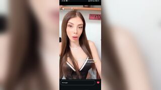 Aless1a video tatuaggio alla fica