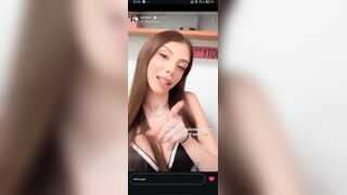 Aless1a video tatuaggio alla fica