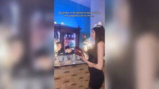 Quando in Gintoneria da Davide ho pagato con un paio di mutandine usate