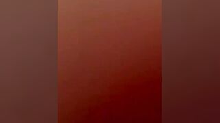 Pompino fidanzata tettona che non ingoia