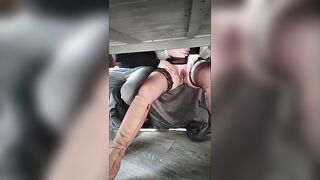 Segretaria troia toccata dal suo capo