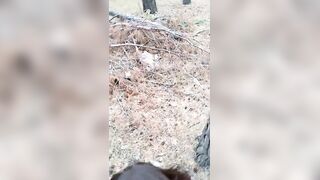 Si fa fare un pompino da morettina italiana all'aperto