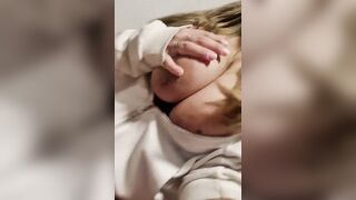 Le tettone di Manuela ma quanto peseranno?