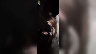 Sono al cinema e vado in bagno a masturbarmi OF