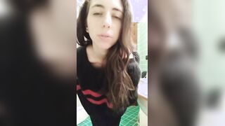 Mora italiana con morbide tettone