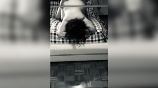 Moglie scopata allo specchio doggy style