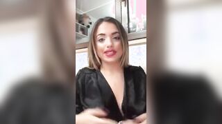 Le tette ragazzi le esco solo ai fans