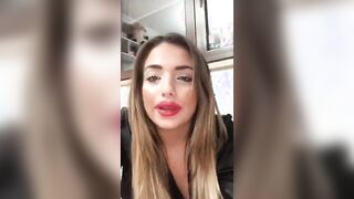 Le tette ragazzi le esco solo ai fans