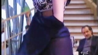 Ramona Badescu sfila in intimo a Ciao Darwin