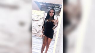 Tatuata fica italiana selfie