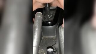 Moglie italiana col cambio della macchina