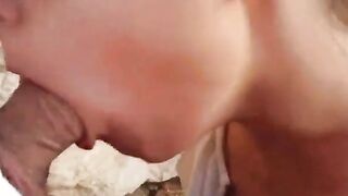 Le piace proprio il cazzo a sta troia