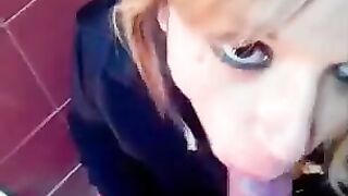 Pompino Milf romana che lo succhia a studente