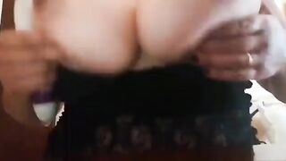 Milf con tettone naturali